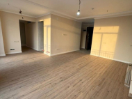 იყიდება ბინა ქალაქისა და მთების ხედით. ბათუმი. საქართველო. ფოტო 4