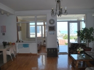Renovated flat for sale in the centre of Batumi. Renovated flat for sale in Old Batumi, Georgia. Flat with sea and mountains view. Photo 5