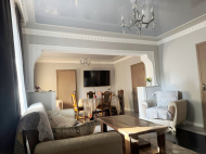 House for sale in a quiet district of Batumi, Georgia. The house has modern renovation and furniture. Photo 5
