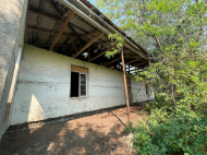 Ферма с земельным участком и фруктовым садом в Самтредиа, Грузия. Фото 3