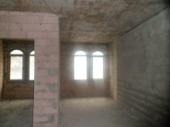 One-room flat in a handed new building in centre of Batumi. Urgently for sale. Photo 1