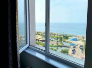 Возле Макдональдса продаётся квартира на первой линии в Батуми, Грузия. Фото 2