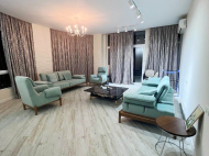 Urgently for sale apartment with renovation, Batumi, Adjara, Georgia. Photo 2