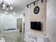 Renovated flat for sale with furniture in Batumi, Georgia. Аpartment with mountains view. Photo 7