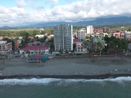 New building in the center on the seafront of Kobuleti. 11-storey new residential building by the sea on Queen Tamar St. in Kobuleti, Georgia. Photo 5