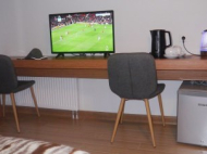 იყიდება გარემონტებული ბინა ავეჯით და  მთის ხედით. ბაკურიანი. საქართველო. ფოტო 3