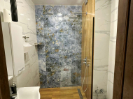 იყიდება გარემონტებული ბინა ავეჯით, ბათუმი. საქართველო. ფოტო 10