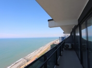 In Batumi on the high floor for sale three-bedroom apartment with furniture. Photo 14
