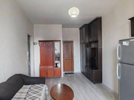 Flat for sale at the seaside Batumi, Georgia. The apartment has modern renovation, all necessary equipment and furniture. Photo 4