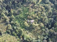 Купить частный дом в курортном районе Кобулети, Грузия. Продается земельный участок в живописном месте. У реки. Фото 5
