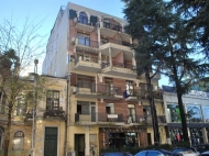 New residential building in Old Batumi. 6-storey new building on Ts.Parnavaza St. in the center of Batumi, Georgia. Photo 2