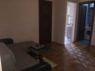In the old Batumi for rent apartment. Photo 4