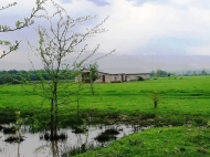 Продается земельный участок с фермой в пригороде Зестафони, Грузия. Действующий бизнес. Фото 1