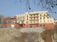 Действующая гостиница на 30 номеров в старом Тбилиси. Гостиница в центре Тбилиси, Грузия.  Фото 3