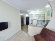 Flat for sale with renovate in Batumi, Georgia. Flat with sea view. Photo 4