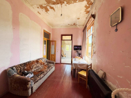 Three houses and a plot of land for sale in the vicinity of Kobuleti, Georgia. Photo 4