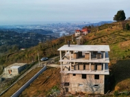 Дом и земельный участок на продажу в Махо, Аджария, Грузия. Фото 1