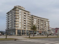 New building in Batumi. Apartments in a new residential building on Heroes Alley in Batumi, Georgia. Photo 1