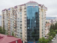 Новый жилой комплекс в Батуми. 13-этажный жилой комплекс на ул.Горгасали в Батуми, Грузия. Фото 1