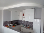 Renovated аpartment for sale with furniture in Batumi, Georgia. Flat with mountains and сity view. Photo 3