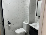 კომფორტული აპარტამენტები ზღვასთან საცხოვრებელ კომპლექსში ბათუმში. ფოტო 5