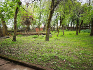 იყიდება კერძო სახლი მიწის ნაკვეთით ოზურგეთში, საქართველო. მდინარესთან. ფოტო 34
