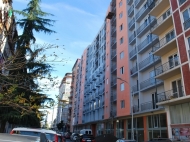 New building by the sea in the center of Batumi, Georgia. Elite residential complex by the sea in the center of Batumi, located on Parnavaz Mepe St. corner of Lermontov St. Photo 3