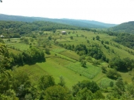 Продается земельный участок в курортном районе Рача-Лечхуми, Грузия. Фото 1