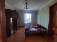 House for sale with a plot of land in the suburbs of Zugdidi, Georgia. Photo 5