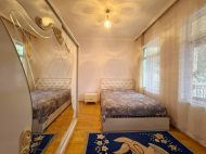 იყიდება ბათუმის წყნარ ადგილას ორსართულიანი კერძო სახლი მიწის ნაკვეთთან. ფოტო 7