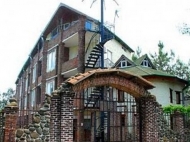 Гостиница на 30 номеров на берегу Черного моря в Уреки, Грузия. Фото 1