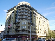 8-этажная новостройка на углу ул.Чавчавадзе и ул.26 Мая. Купить квартиру в рассрочку в новостройке Батуми по цене от застройщика. Фото 1