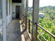 Продается частный дом с земельным участком в Цихисдзири, Грузия. Фото 2