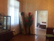 Renovated flat for sale in a quiet district of Batumi, Georgia. Photo 3
