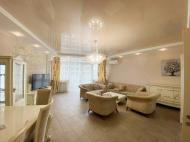 Renovated flat (Apartment) for sale of the new high-rise residential complex in the centre of Batumi near the sea. Photo 1