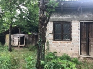 Продается в экологически чистом районе небольшой дом со своим земельным участком в Грузии. Фото 1