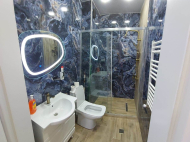 Renovated flat to sale in a resort district of Batumi Photo 7