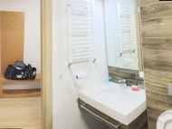 იყიდება გარემონტებული ბინა ავეჯით და  მთის ხედით. ბაკურიანი. საქართველო. ფოტო 10