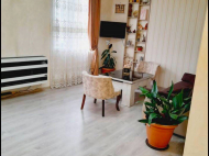 Urgent sale of renovated and furnished apartment in Batumi, Georgia. Photo 4