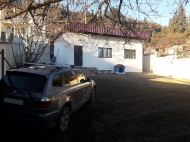 A cozy house for sale in one of the best districts of Tbilisi - Okrokhana (10 minutes by car from Freedom Square).  Photo 1