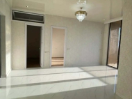 Renovated flat for sale in a quiet district of Batumi, Georgia. Photo 9