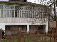 Продается частный дом с земельным участком в Лихаури, Грузия. Фото 2