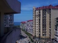 Продаются апартаменты у моря в Батуми, Грузия. Купить квартиру с ремонтом. Фото 1