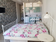 For sale ready-for-rent studio with designer renovation and sea view! Photo 1