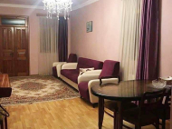 იყიდება კერძო სახლი მიწის ნაკვეთით ბათუმში, საქართველო. ფოტო 2