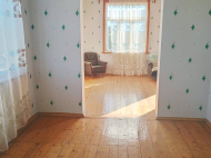 იყიდება კერძო სახლიმიწის ნაკვეთით ნატანებში, საქართველო. მანდარინის ბაღი, ხილის ბაღი.  ფოტო 5