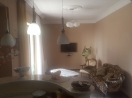 Renovated flat for sale at the seaside Batumi, Georgia. The apartment has modern renovation and furniture. Photo 8