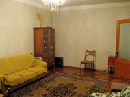 Flat for sale urgently in Batumi. Georgia. Centre of the city. Photo 4