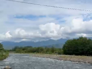 House for sale with a plot of land in the suburbs of Ozurgeti, Georgia. Near the river. Photo 15