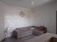 ბინები ახალაშენებულ სახლში ზღვასთან მახინჯაურში, საქართველო. ფოტო 3